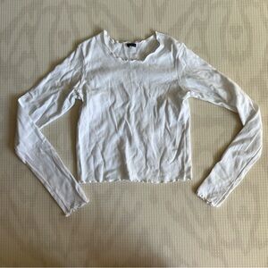 Brandy Melville Lettuce Hem Long Sleeve Crop Top – White – OS